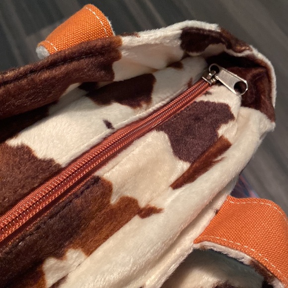 NWT💥 Spirit Ready cow print purse - Picture 5 of 7